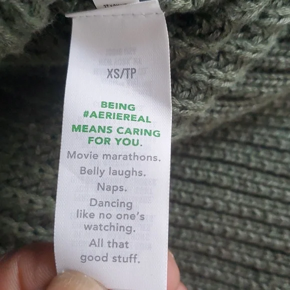 Aerie green cable knit vneck pullover sweater size XS - Picture 16 of 16